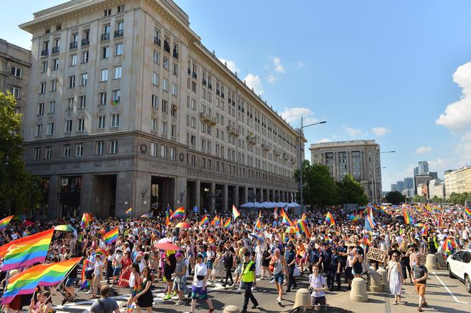  Kiedy Parada Równości 2022 w Warszawie? Znamy datę! Jaką trasą przejdzie marsz równości?