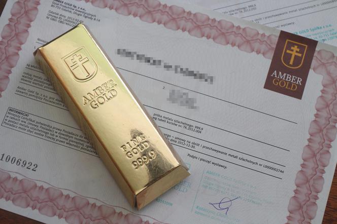 Została mi tylko tekturowa sztabka złota