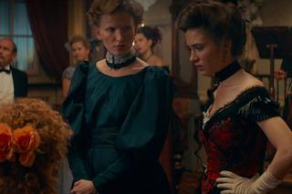 Polowanie na ćmy, odc. 5. Yvette (Sonia Mietielica), Blauth (Karolina Rzepa)