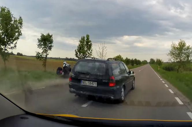 Wypadek motocyklisty w Mikołajkach