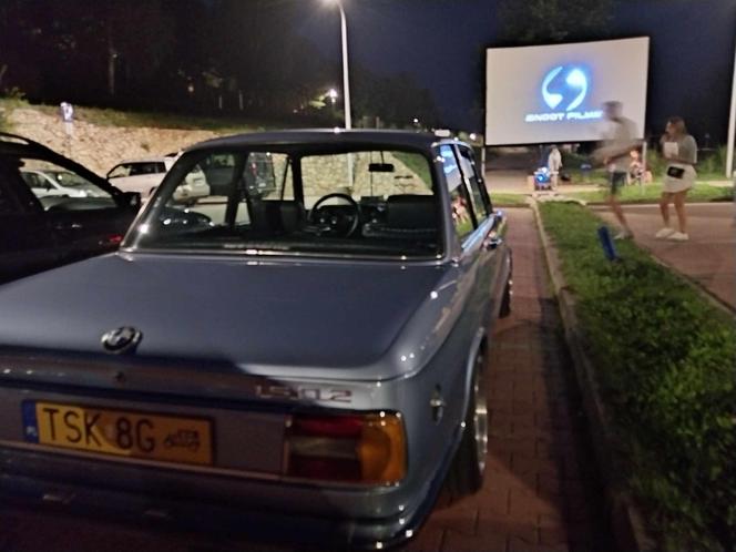 Pierwsze kino samochodowe nad zalewem w Brodach. Był popcorn i duża frekwencja