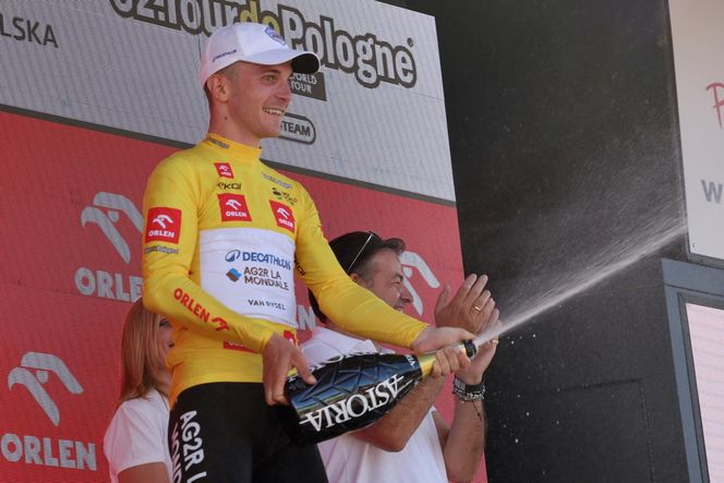 Tour de Pologne 2025. Młody Brytyjczyk triumfuje w Zakopanem. Walka o koszulkę lidera wchodzi w decydującą fazę