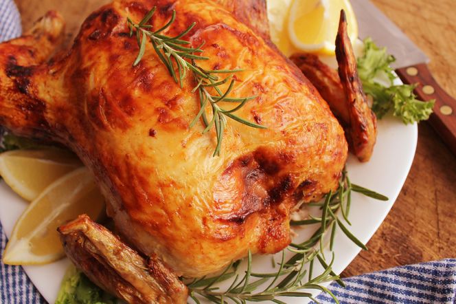 Pieczony indyk nadziewany - sprawdzony przepis na pysznego indyka