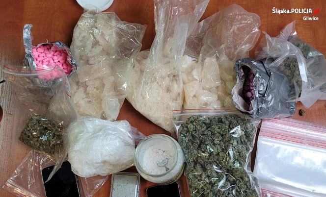 Poważny cios w narkobiznes. Przejęto 4 kilogramy narkotyków. 39-latek powiązany z pseudokibicami