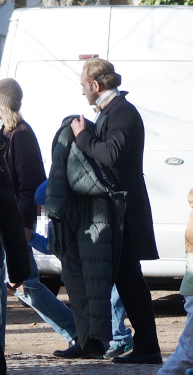 Zrobili z aktorów lalki