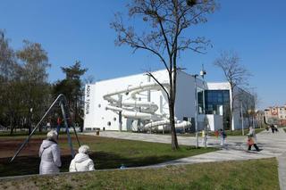 Toruń otwiera supernowoczesny basen przy Bażyńskich. Znamy datę