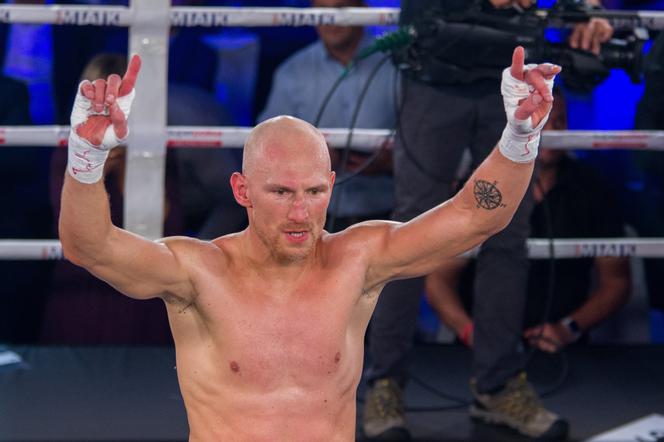 Walka Diablo Włodarczyk - Jur: transmisja online i TV. Gdzie oglądać Knockout Boxing Night 6?