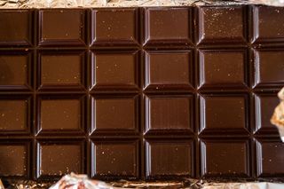 Polacy pokochali dubajską czekoladę, jednak jej cena ich przeraża. Oto jak zrobić ją o wiele taniej w domu