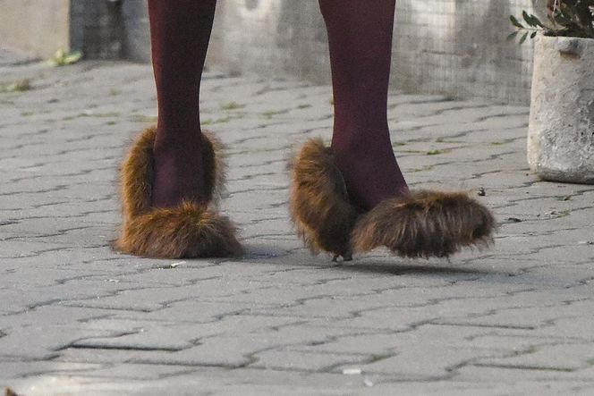Monika Olejnik w butach wiewiórkach