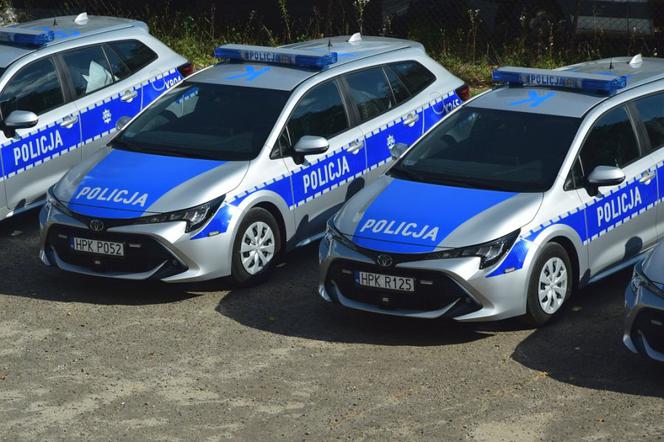 Hybrydowe radiowozy dla podkarpackiej policji. To ciche i ekologiczne Toyoty