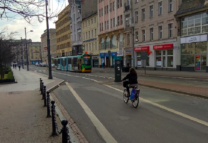 Licznik rowerowy stanął przy placu Wolności