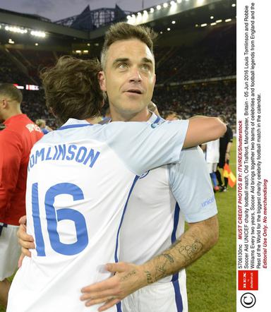 Soccer Aid 2016: Louis Tomlinson i Robbie Williams