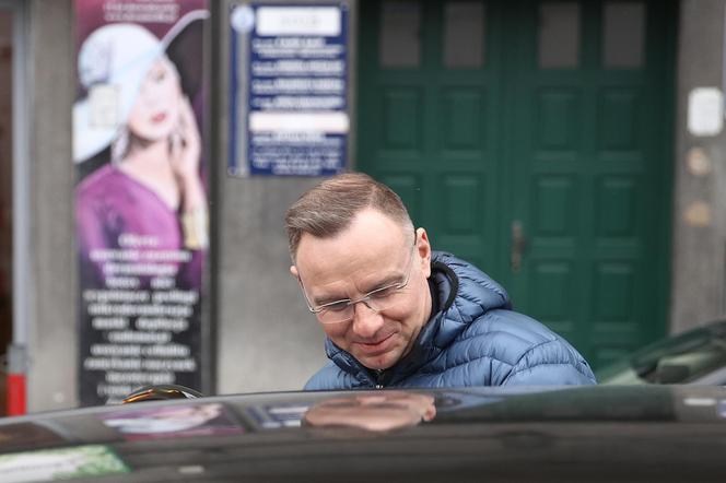 Prezydent Andrzej Duda podczas przedświątecznych zakupów na Nowym Kleparzu w Krakowie