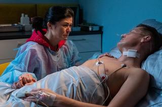 M jak miłość odc. 1736. Piotrek (Marcin Mroczek), Kinga (Katarzyna Cichopek)