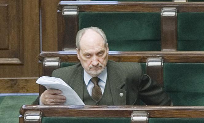  Tak się zmieniał Antoni Macierewicz 