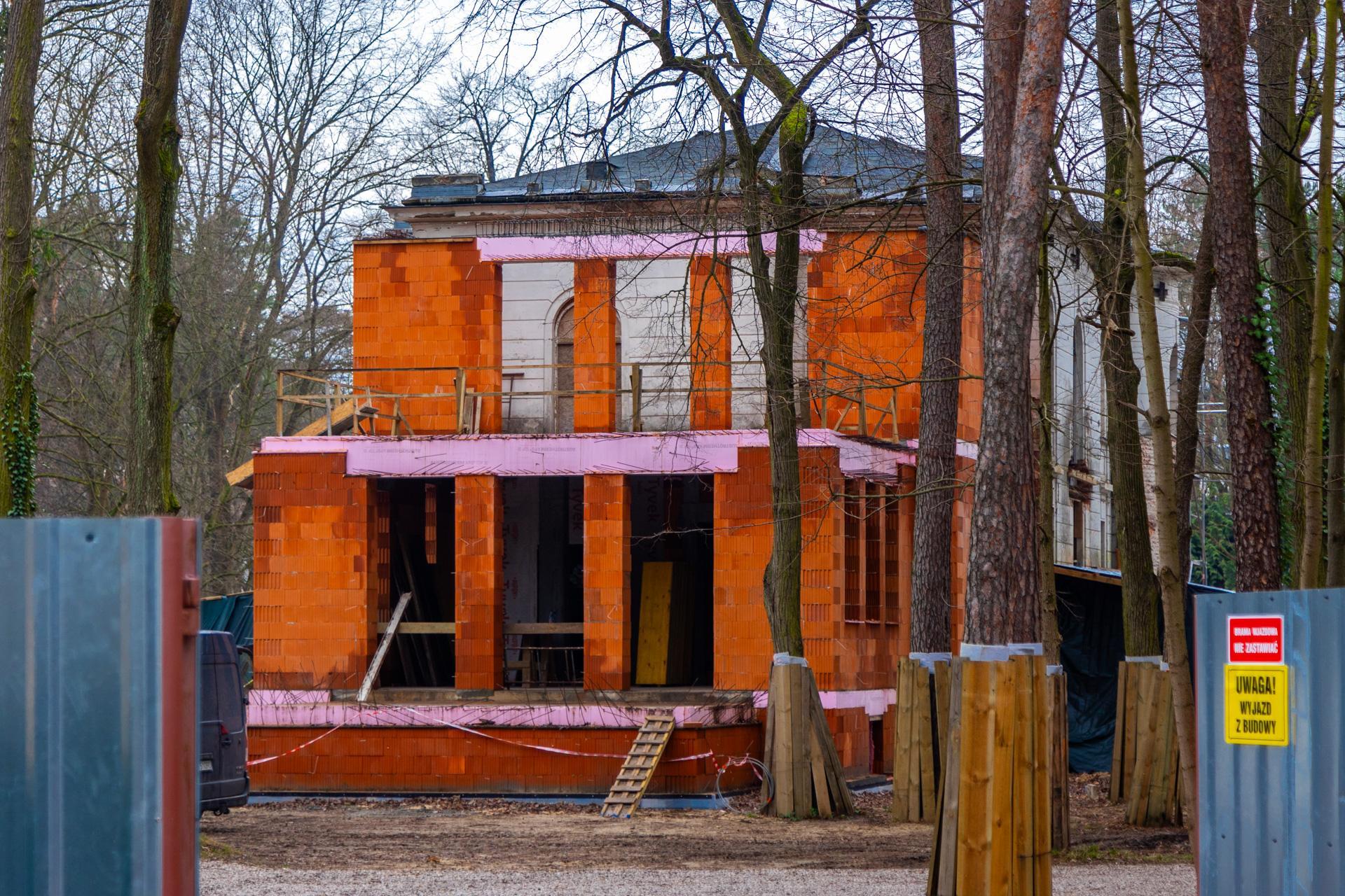 Konstancin-Jeziorna. Zabytkowe wille odzyskują dawny blask - zobacz wyremontowane rezydencje