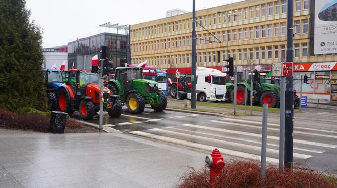 Protest rolników w Olsztynie 21 lutego. Co dzieje się w centrum?