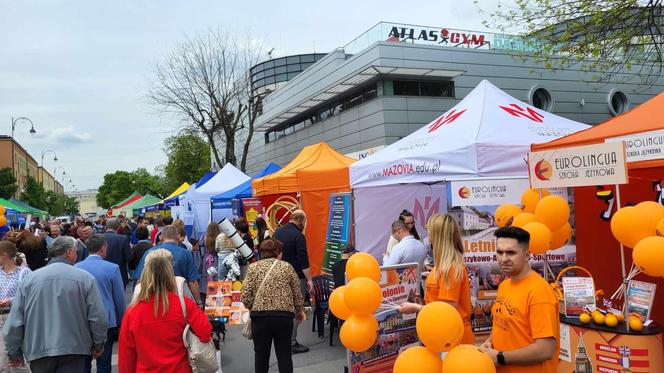 Stoiska wystawców podczas Jarmarku św. Stanisława można zwiedzać w godz. 10.00-18.00 w dn. 10 i 11 maja