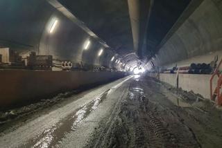 Drugi tunel na odcinku Zakopianki Naprawa-Skomielna Biała prawie przejezdny. Kiedy koniec?