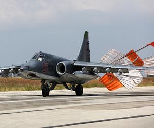 SU-25_ szturmowiec, bombowiec