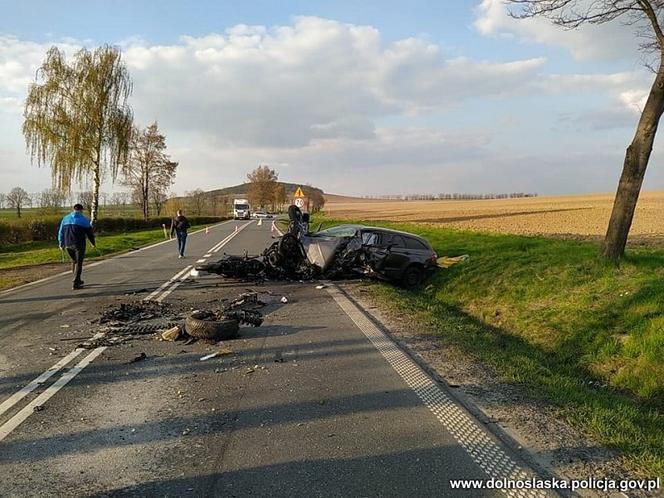 Trzy osoby ranne w wypadku na krajowej ósemce