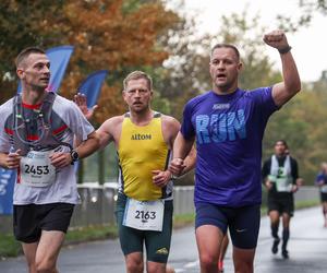 22. Poznań Maraton za nami. Tysiące biegaczy na ulicach Poznania 