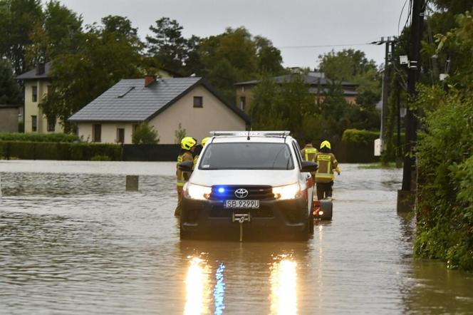 Czechowice Dziedzice. Ewakuacja mieszkańców z zalanych terenów