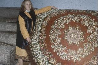 Archiwalne zdjęcia z fabryki dywanów w Białymstoku. Tak pracowano w PRL-u