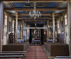 Zabytkowy kościół w Domaradzu.