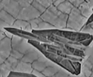 Izrael dokonuje ogromnego ataku na lotniska. Zniszczono F-14, F-5 i AH-1