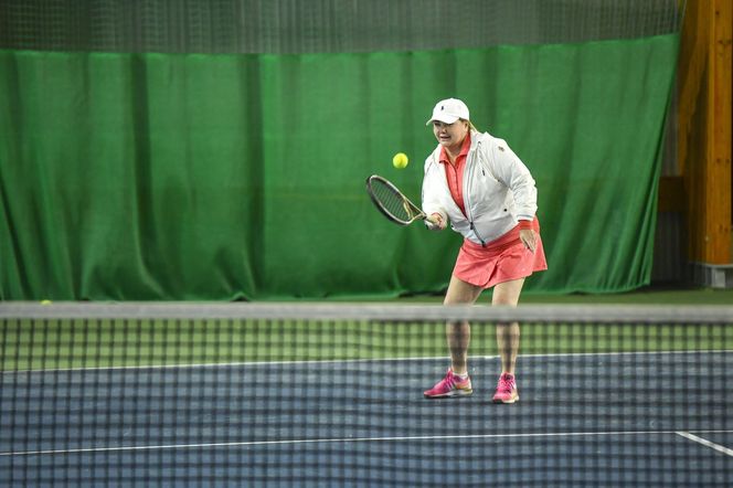 Katarzyna Niezgoda i ukochany rozgrzali kort! Spódniczka kusa, za to mimika "na bogato"