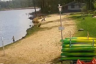 Uratował dwóch tonących chłopców. Służby udostępniły mrożące krew w żyłach nagranie