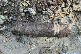 Niewybuch z II wojny światowej znaleziony pod Lwówkiem Śląskim. Policja apeluje o ostrożność!