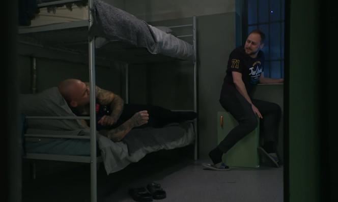 Na Wspólnej odc. 3458. Paweł Wójcik (Grzegorz Kwiecień), więzień (Paweł Bodych) 