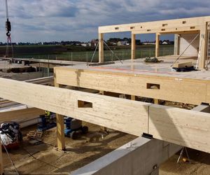 Największy biurowiec z CLT powstaje w Środzie Wielkopolskiej