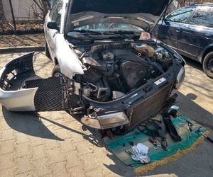 Naprawiasz auto pod chmurką? Możesz dostać mandat! Gdzie i na jakich zasadach można naprawiać samochód?