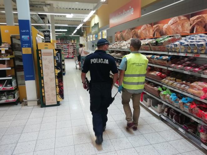 Policjanci z Inspektorami Sanitarnymi ruszyli sprawdzać czy nosimy maseczki