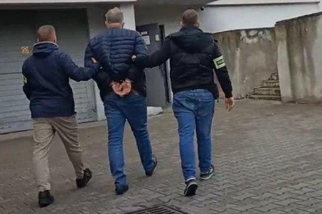 Były dyrektor szpitala w Tucholi zatrzymany! Śledczy: posiadał pornografię z udziałem dzieci i zwierząt