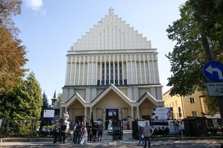 Tak wygląda urna, w której spoczął Stanisław Soyka. Nie tylko ona zwróciła uwagę wszystkich