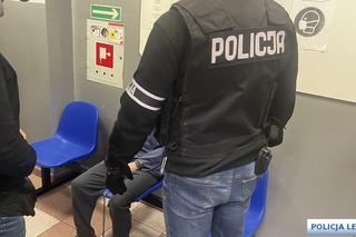 36-letni recydywista dźgał nożem jak opętany. Jedna osoba nie żyje, druga ciężko ranna  