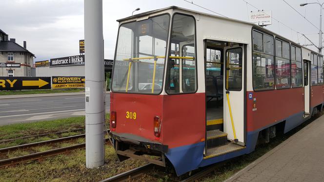 Zderzenie tramwajów na ul. Fordońskiej w Bydgoszczy [ZDJĘCIA]