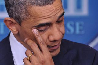 USA. Strzelanina w szkole w Newtown. Barack Obama płacze