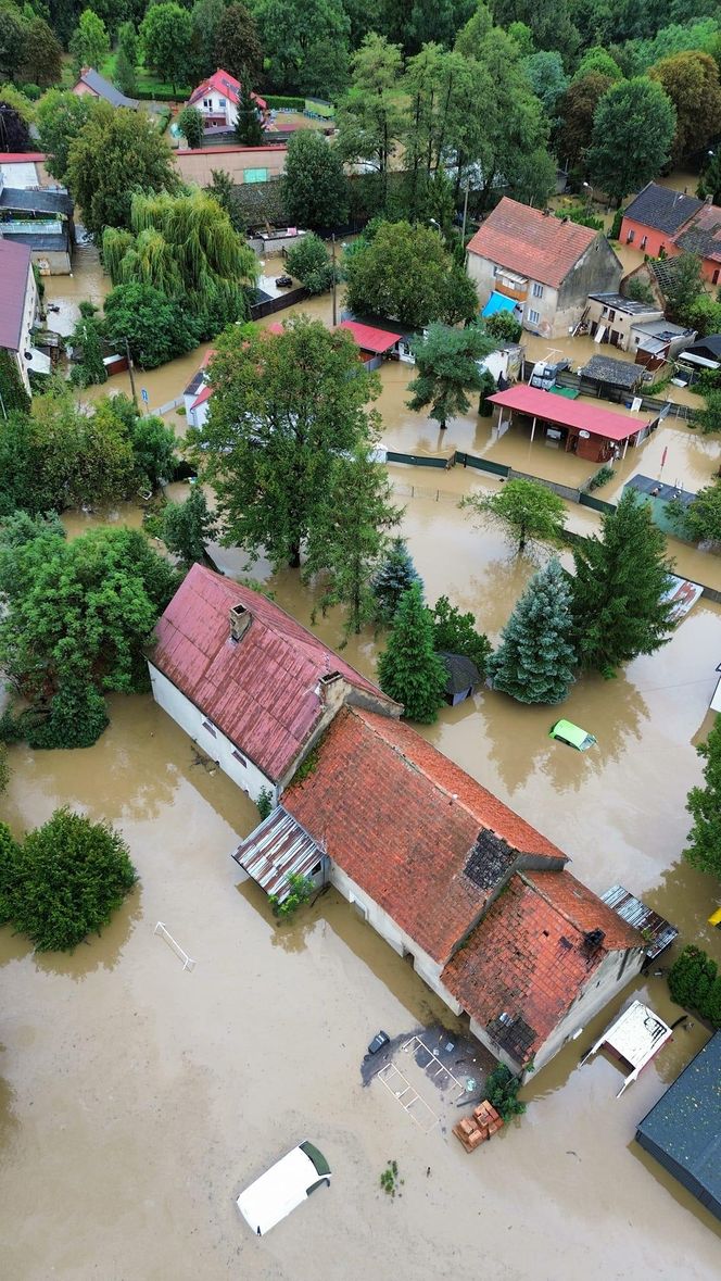 Biała Nyska w woj. opolskim zalana