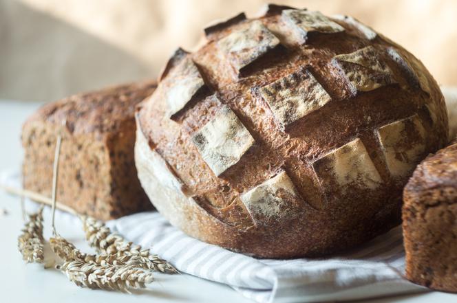  Jak upiec chleb żytni? Przepis na chleb z żytniej mąki, który zawsze się udaje