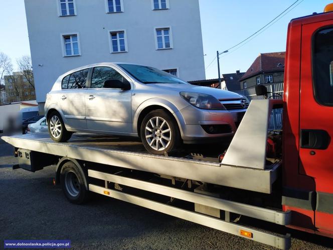 Kradzione Mercedesy i Ople odzyskane przez policję