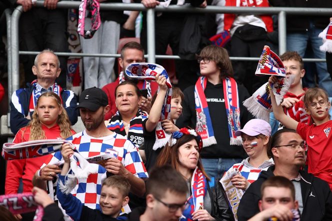 Górnik Zabrze remisuje z Koroną Kielce. Ratunek nadszedł w ostatnich minutach. Wielkie emocje na trybunach