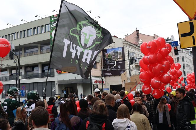 Kosmiczny korowód studencki przeszedł 9 maja ulicami Lublina