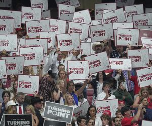 Tłumy na pogrzebie Charliego Kirka. Tak żegna go Elon Musk