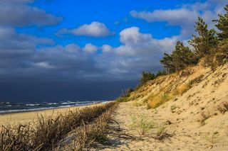 To najpiękniejsza plaża w województwie pomorskim okiem AI