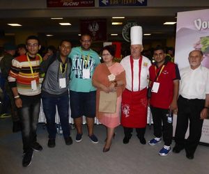  15 Edycja kremówki papieskiej. 